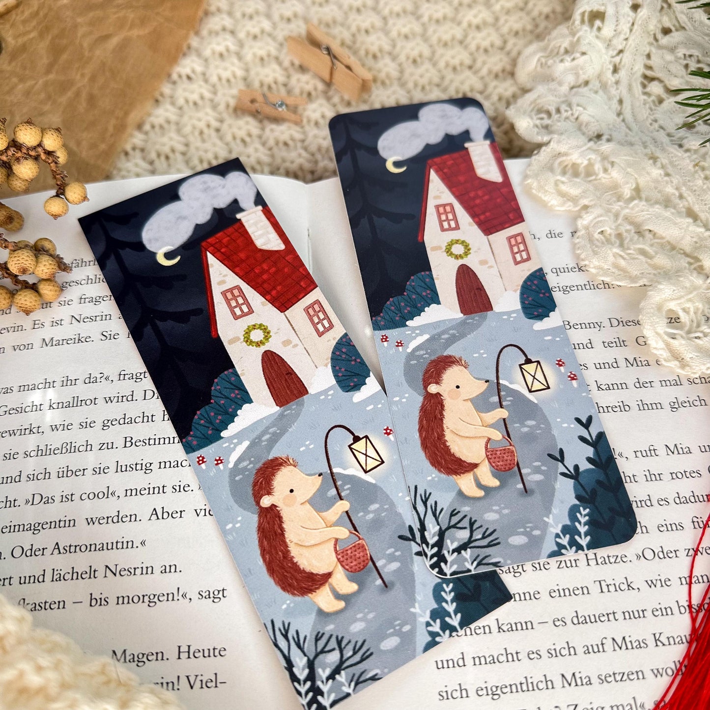Bookmark - Hedgehog Winter House