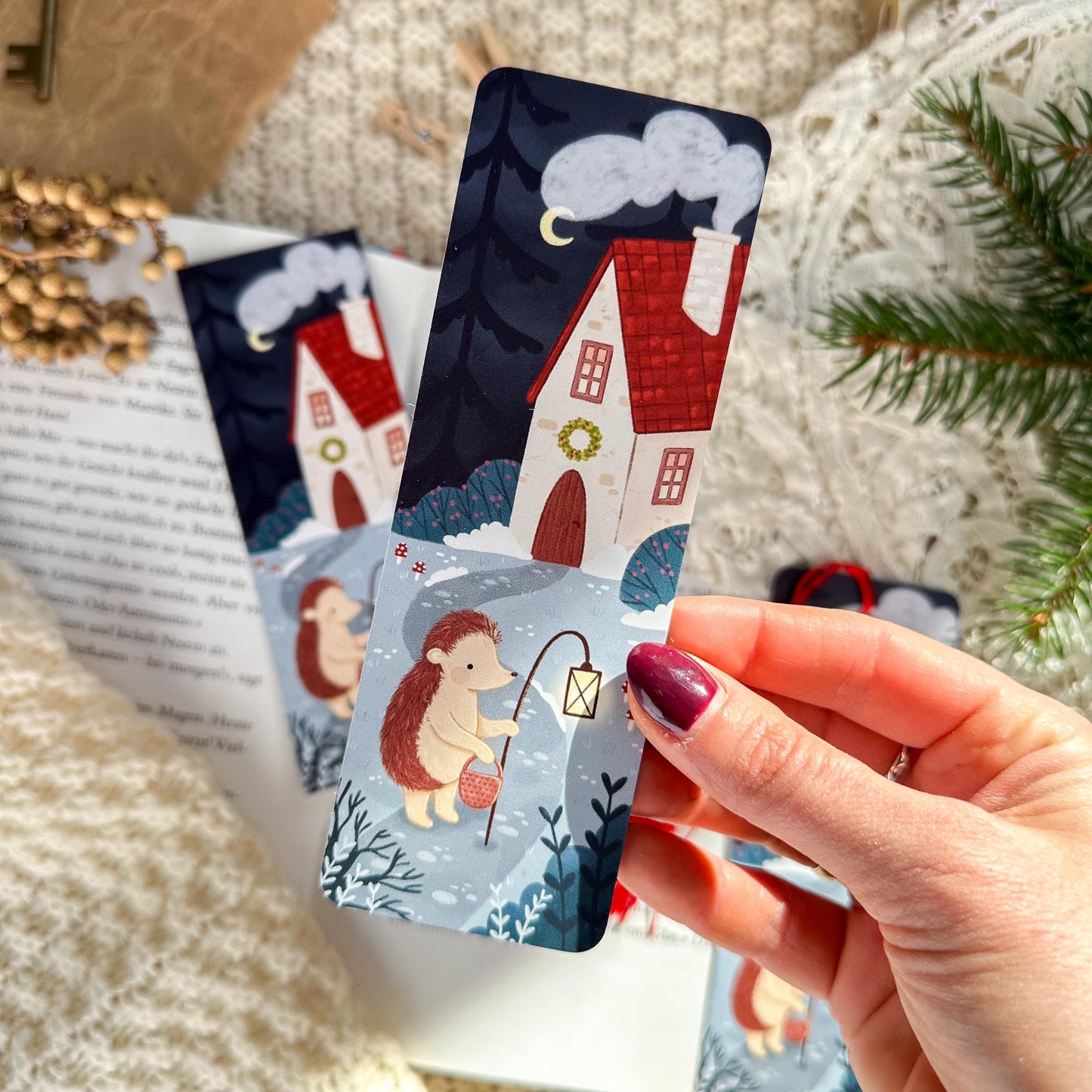 Bookmark - Hedgehog Winter House