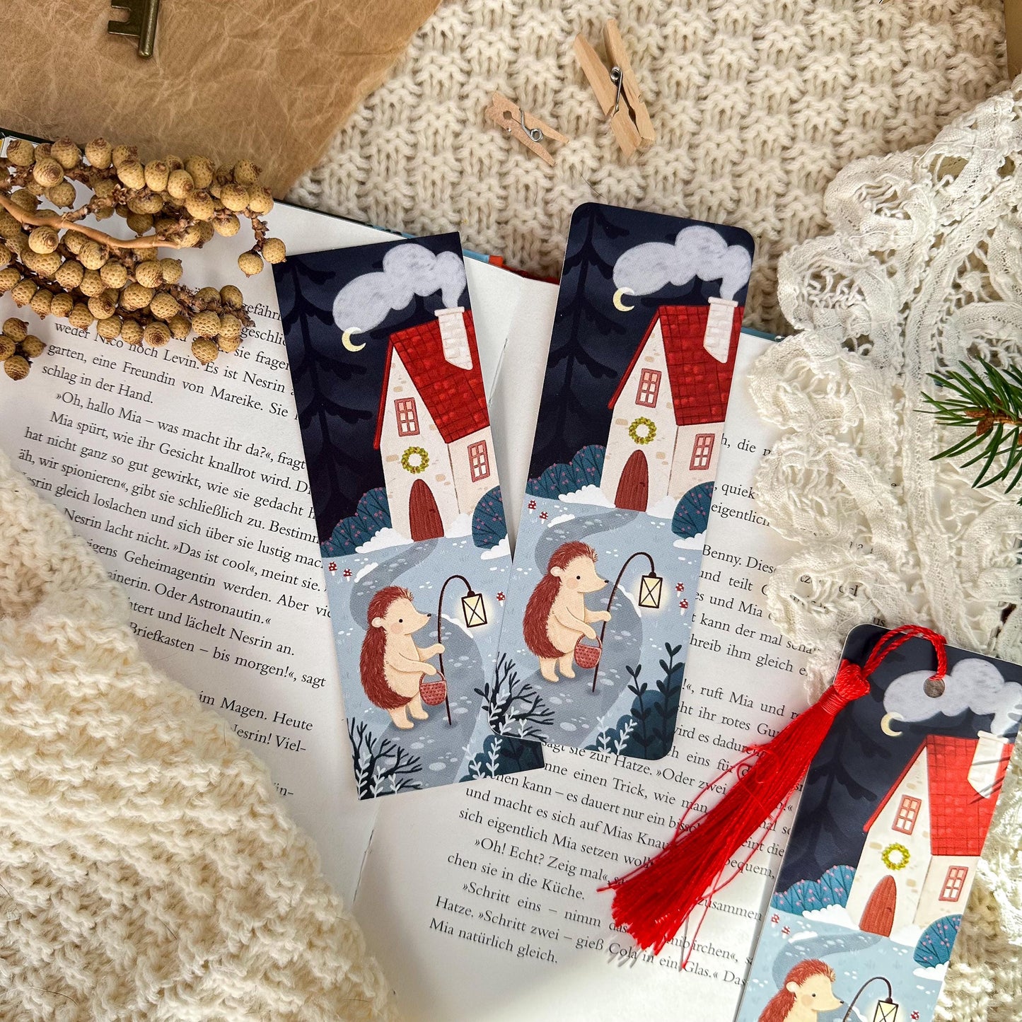 Bookmark - Hedgehog Winter House