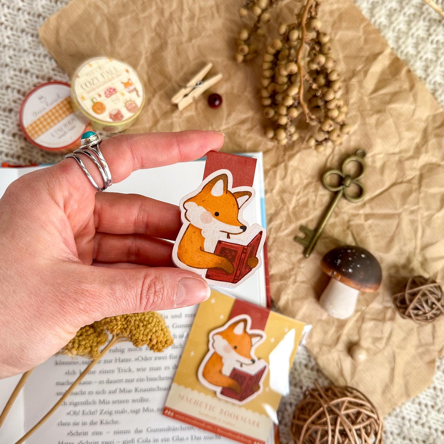 Magnetic Bookmark - Fox Reader