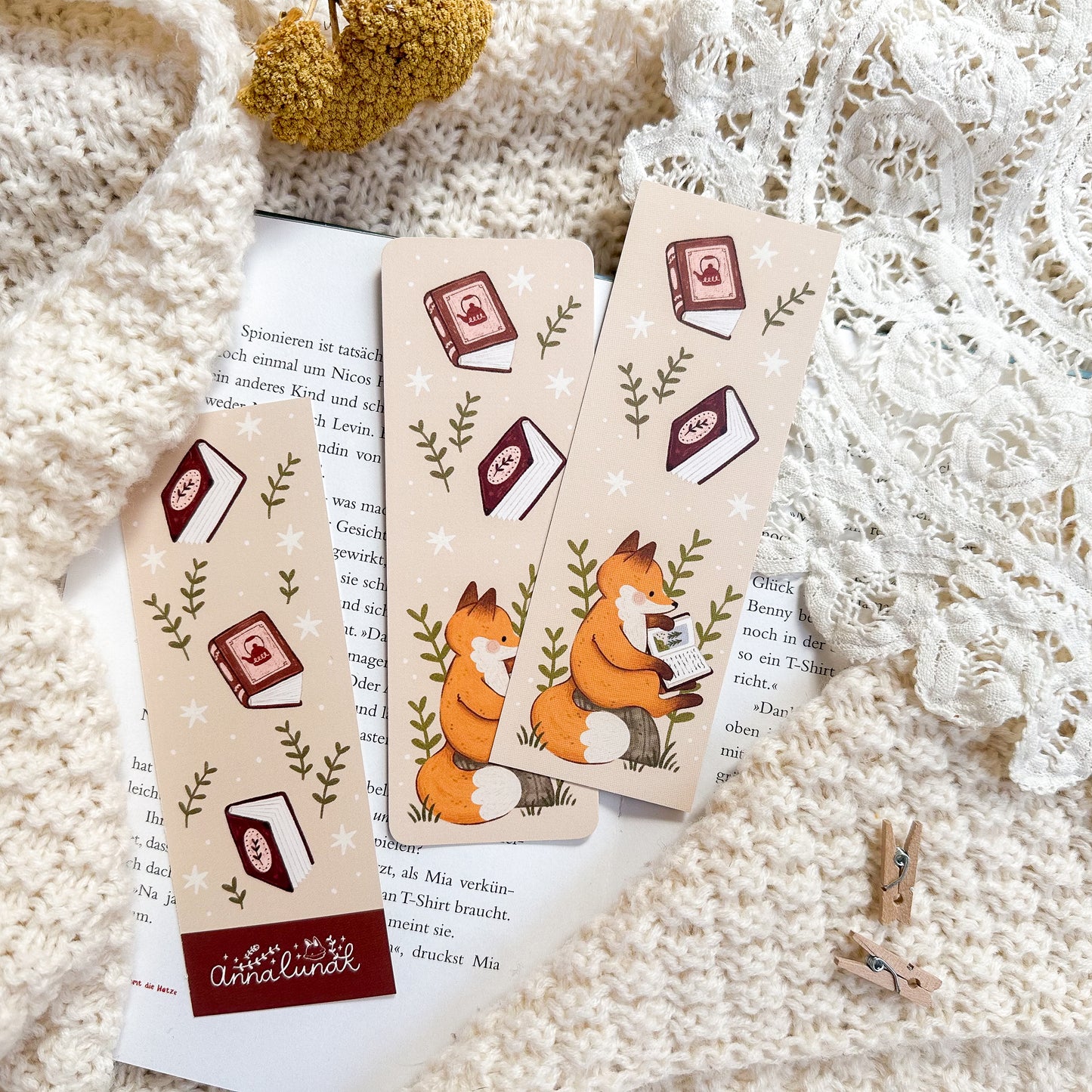Bookmark - Reading Fox