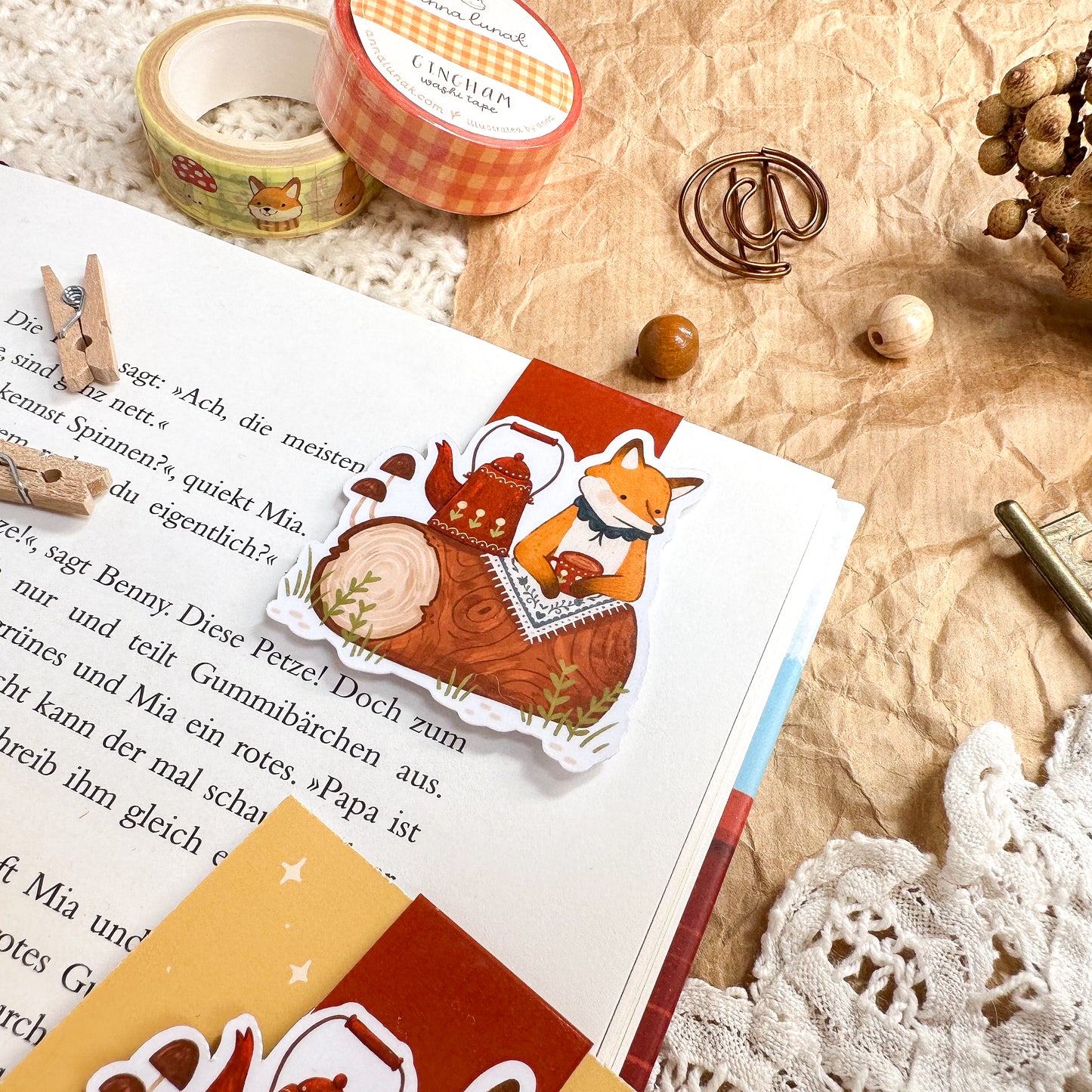 Magnetic Bookmark - Outdoor Teatime Fox