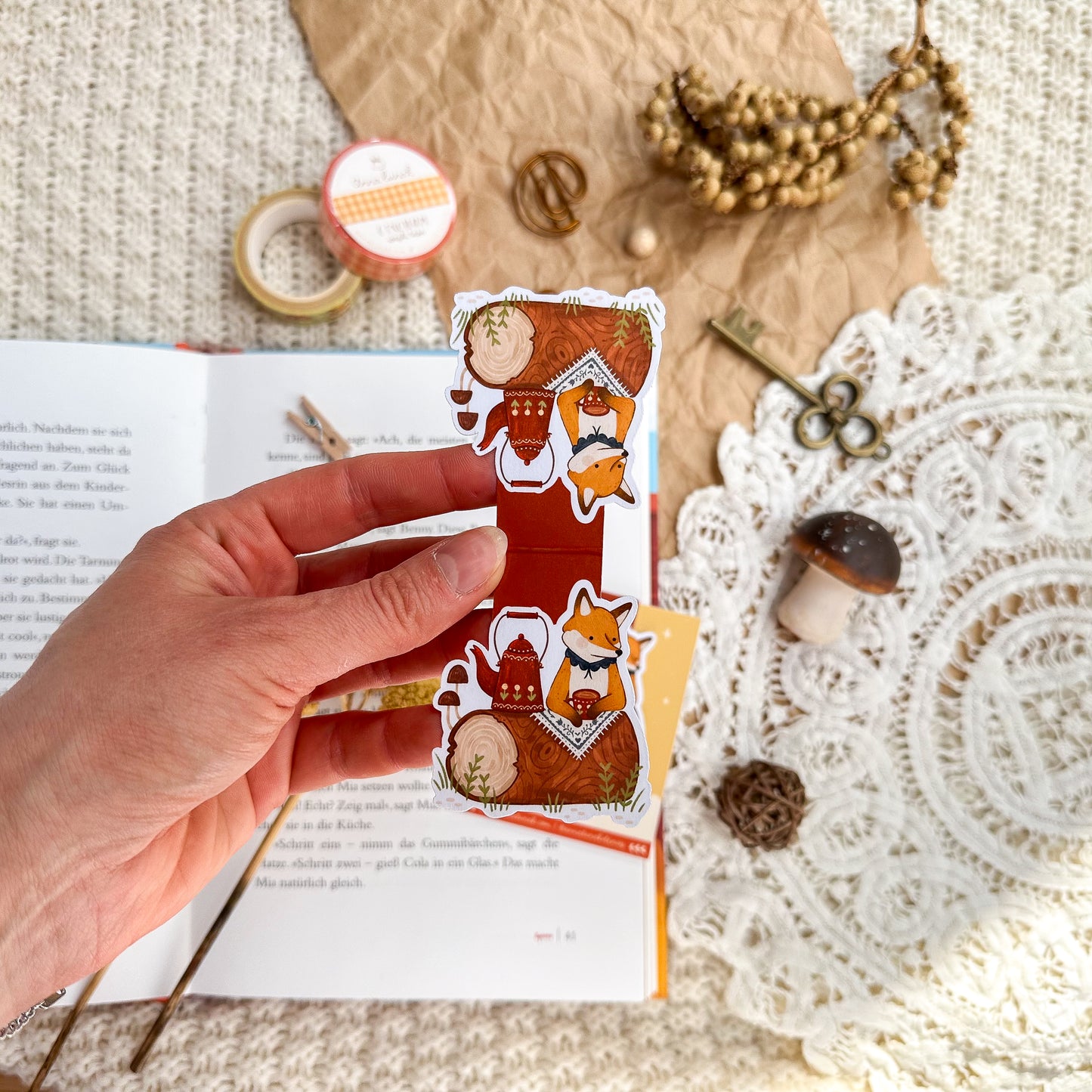 Magnetic Bookmark - Outdoor Teatime Fox
