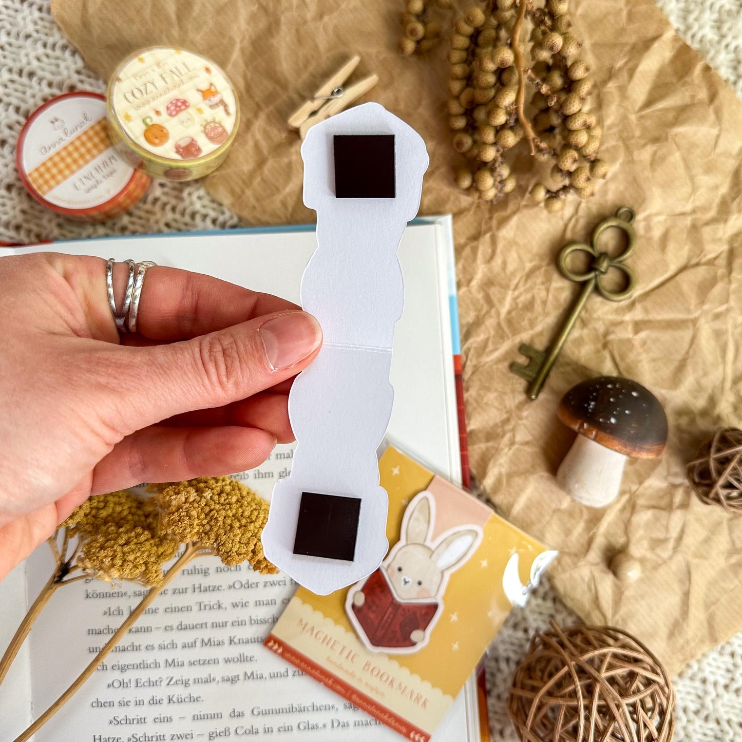 Magnetic Bookmark - Bunny Reader